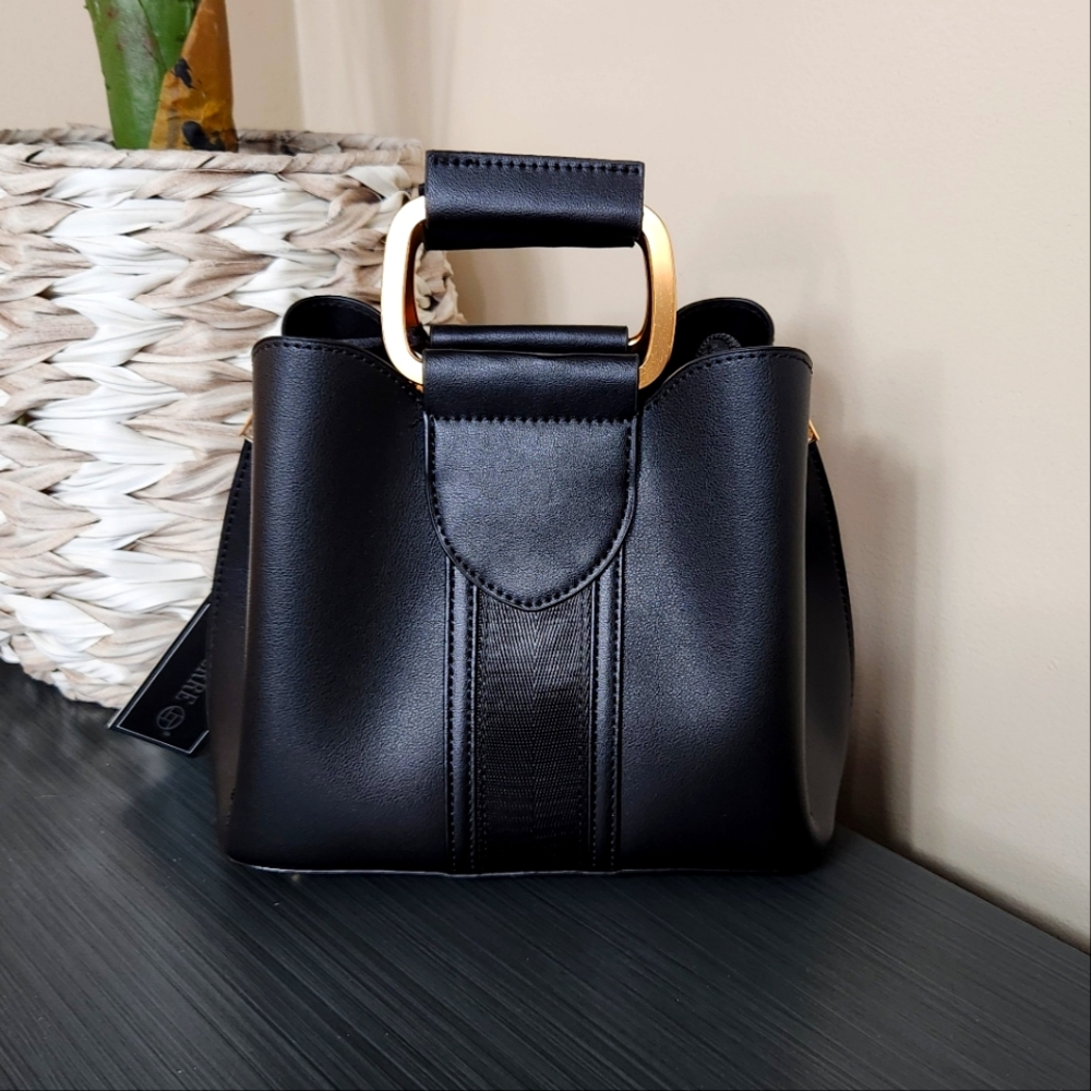 LA TERRE - Black, Zipper & Button Closure, Handbag, with Shoulder Strap